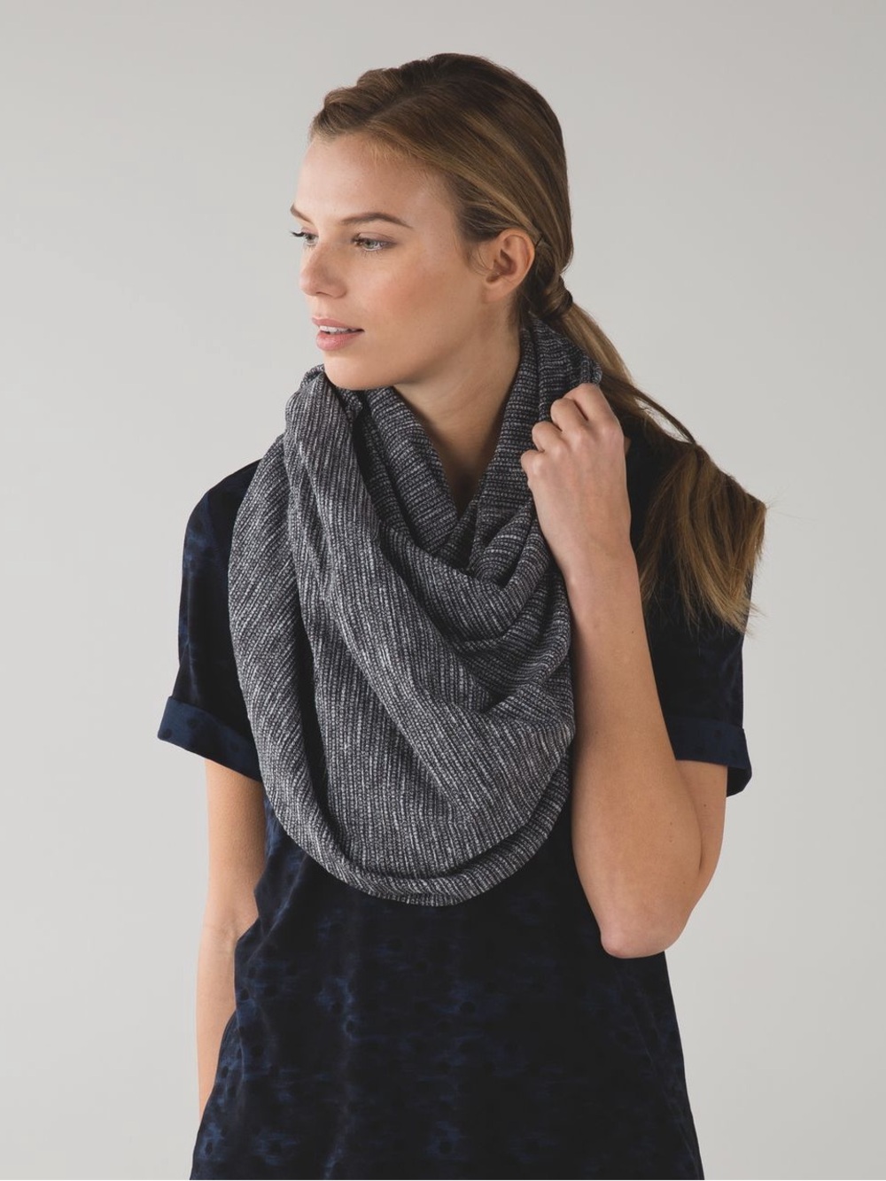 Lululemon Vinyasa Scarf Rulu Black White Coco Pique Yoga Athleisure Wrap OS